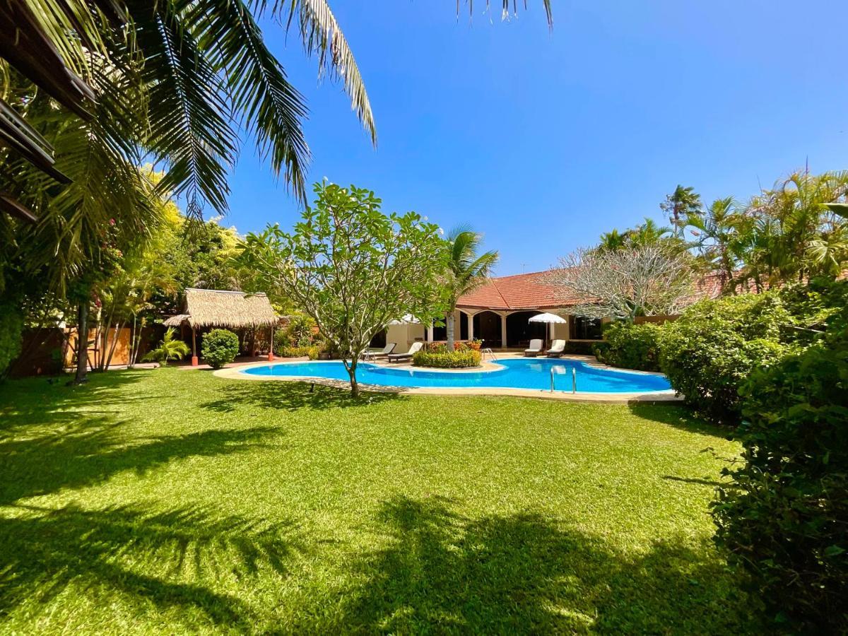 Coconut Paradise Holiday Villas Phuket Exterior foto